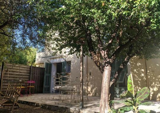 Apartment Dans Nicoise Calme Nizza